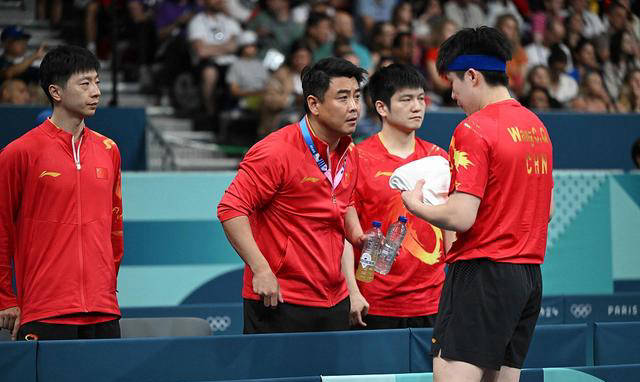 瑞典队轻取英格兰队,奥恰洛夫扛起全队 瑞典队轻取英格兰队,奥恰洛夫扛起全队