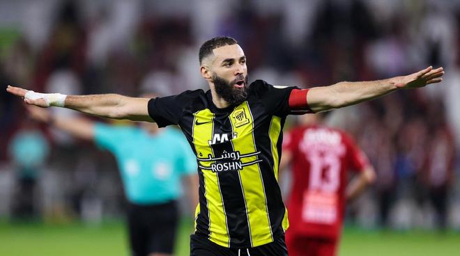 日本逆转阿森纳，本泽马惊艳四座